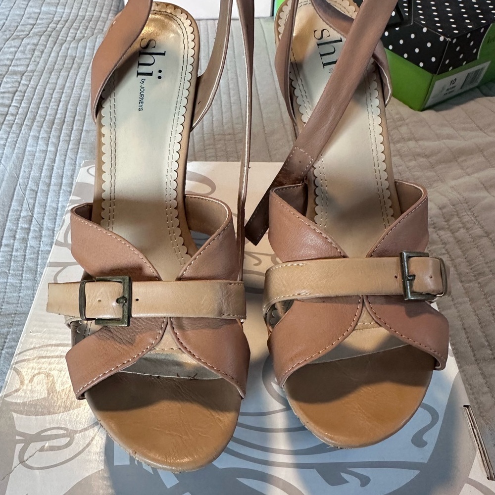 Shi by JOURNEYS Women's Brown and Tan Heels
